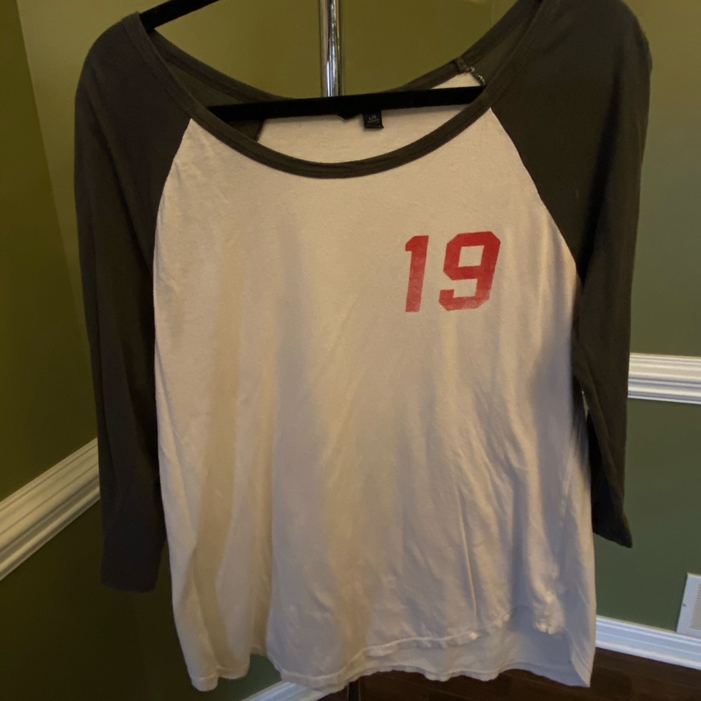 American Eagle baseball tee